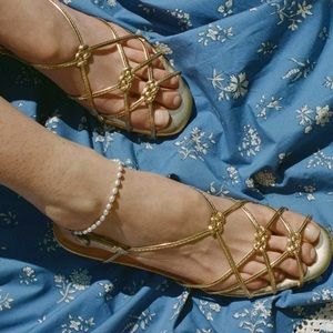 Doen Corsica Gold Sandal. Brand new size 39.